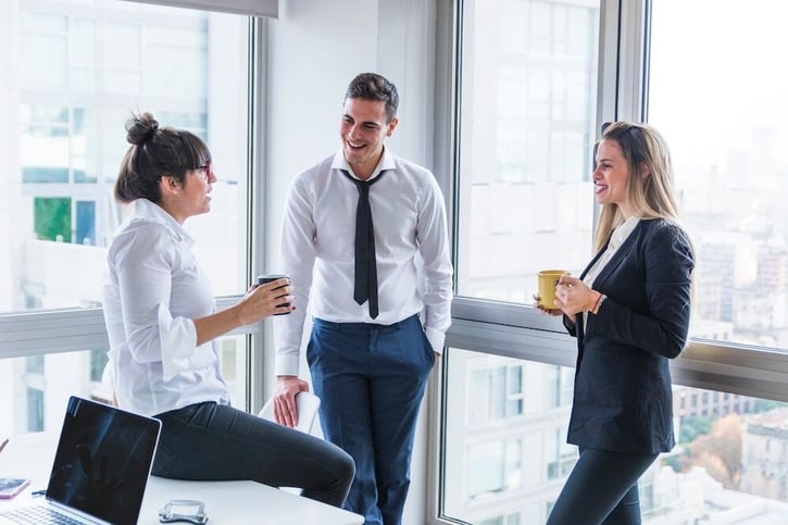 Arbeitgeber diskutiert Gehaltsbänder mit dem Personalteam